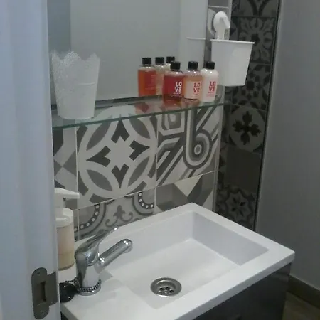 Pequeno Con Mini Piscina - No Climatizada Apartment Valencia