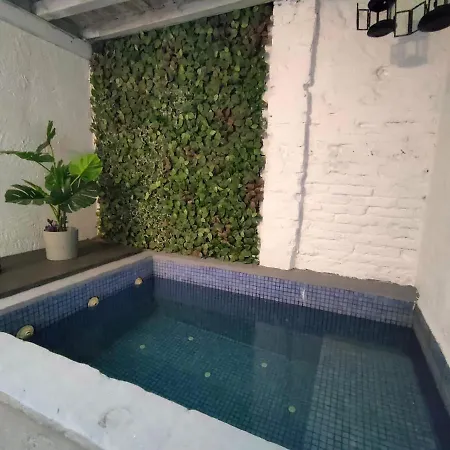 Pequeno Con Mini Piscina - No Climatizada Apartment Valencia