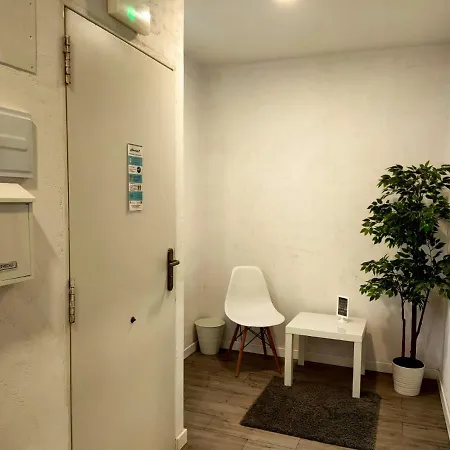 Pequeno Con Mini Piscina - No Climatizada Valencia