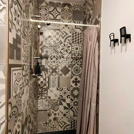 Pequeno Con Mini Piscina - No Climatizada Apartment *