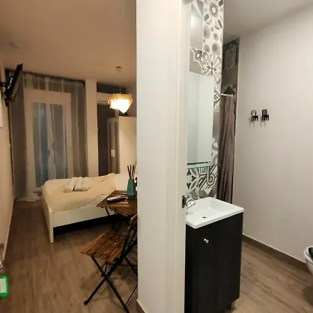 Pequeno Con Mini Piscina - No Climatizada Valencia