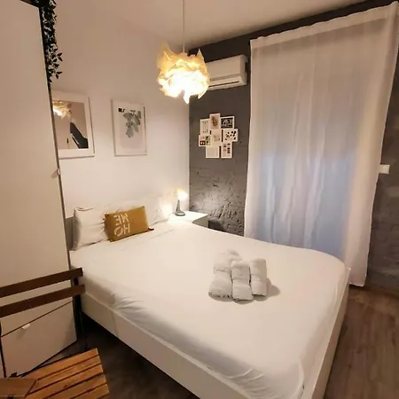 Pequeno Con Mini Piscina - No Climatizada Apartment *