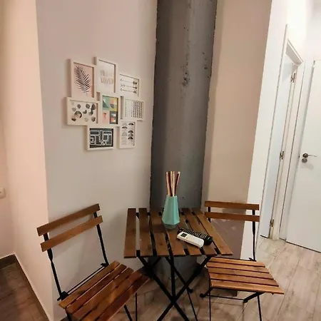 Apartment Pequeno Con Mini Piscina - No Climatizada *