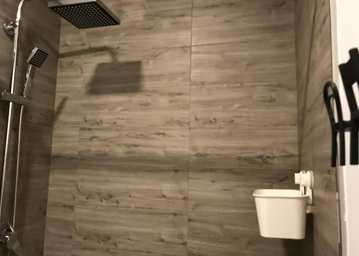 Pequeno Con Mini Piscina - No Climatizada * Valencia