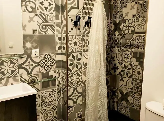Pequeno Con Mini Piscina - No Climatizada Apartment